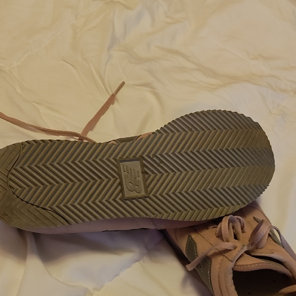 New Balance Blush and Gray Athletic Shoes - Picture 3 of 3